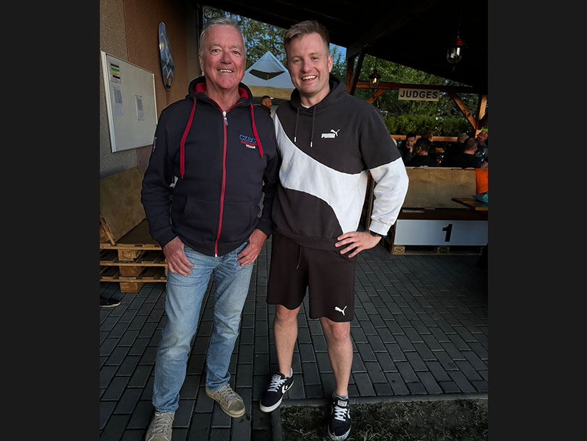Akrobatický pilot Lukáš Pařízek, vítěz kategorie Unlimited 2026 a legendární akrobatický pilot Petr Jirmus